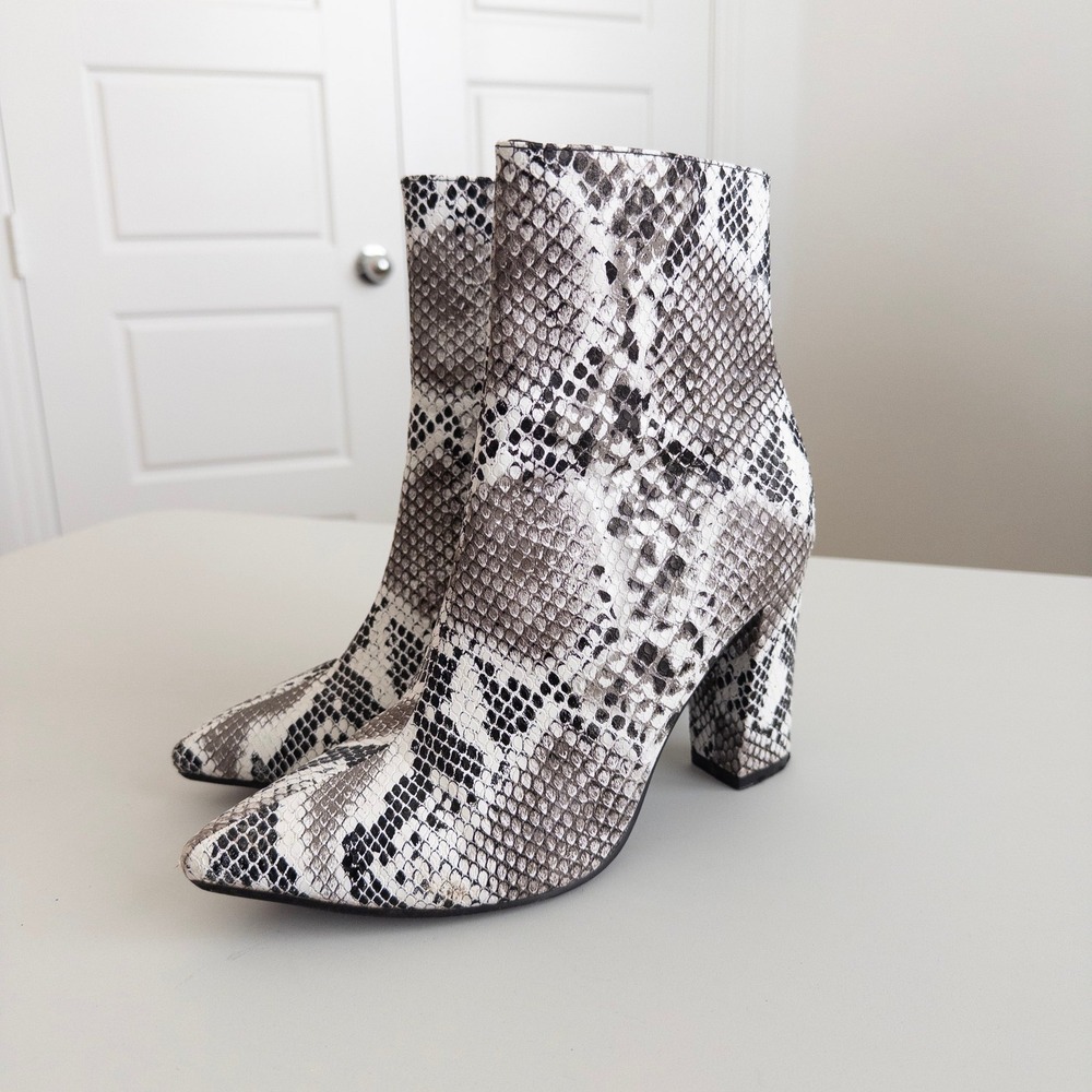 Womens Ankle Boots 39 Grey Snakeskin Print Pointed Toe Block Heel Western Baddie